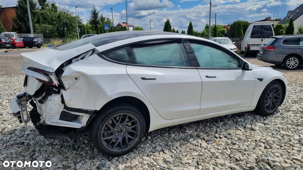Tesla Model 3 Standard Hinterradantrieb - 11
