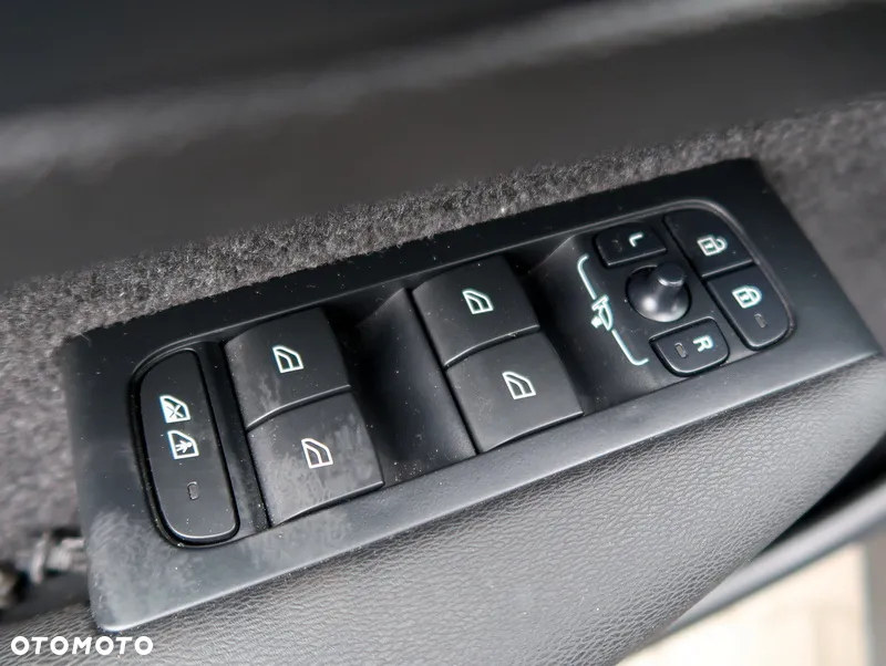 Volvo XC 40 B3 Core - 13