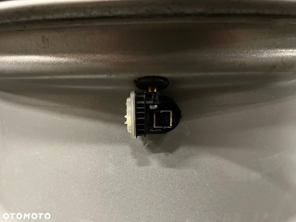 Alufelgi Ford Kuga Mk2, Mk3, Mondeo Mk4, Mk5, Focus Mk4 17 cali 5x108 4szt. Ładne z czujnikami! - 16