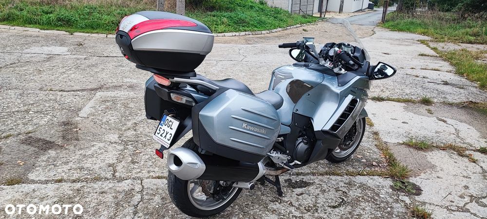 Kawasaki GTR - 8