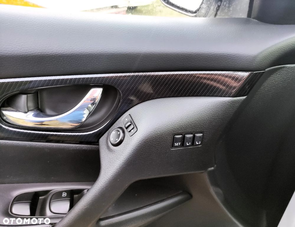 Nissan Rogue - 8