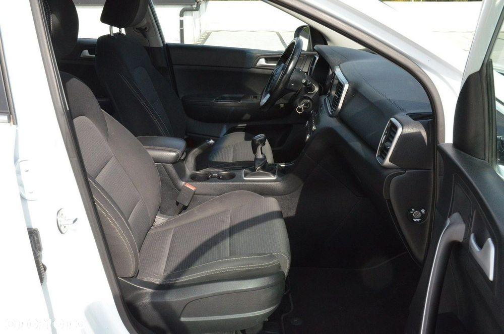 Kia Sportage 1.6 GDI 2WD ISG Spirit - 29