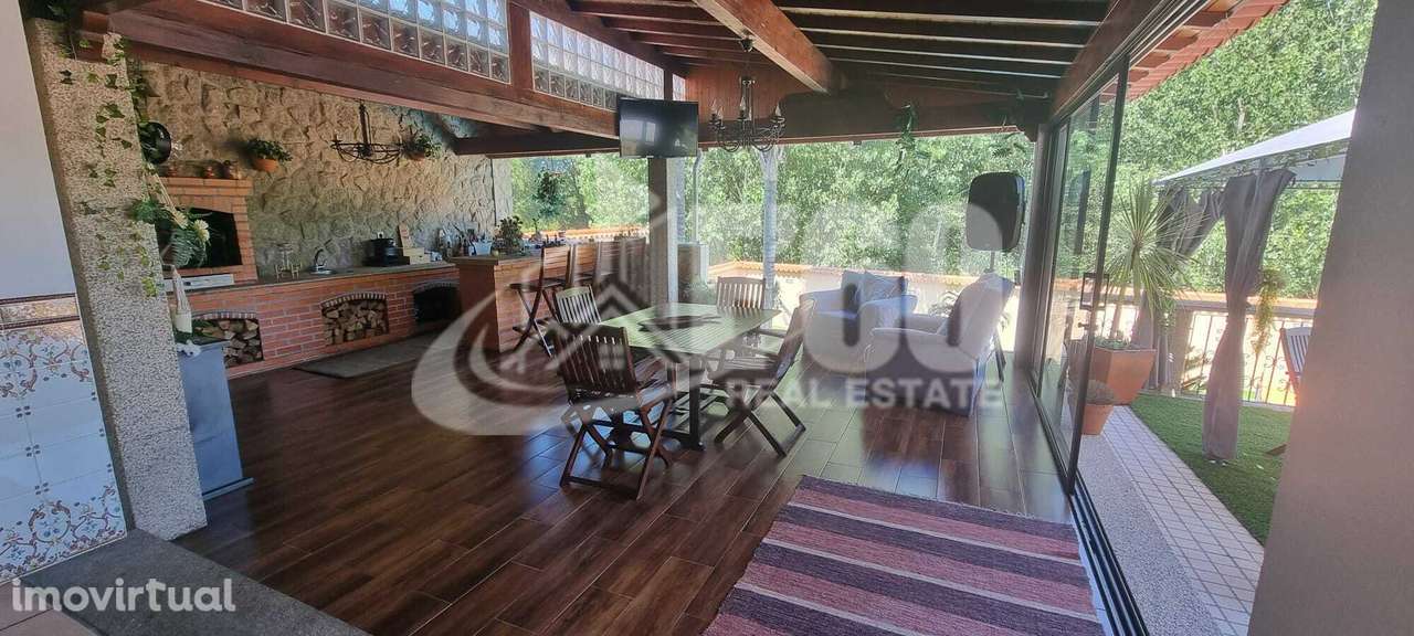 MORADIA T4+1 PAÇOS BRANDÃO COM PISCINA - Grande imagem: 2/31