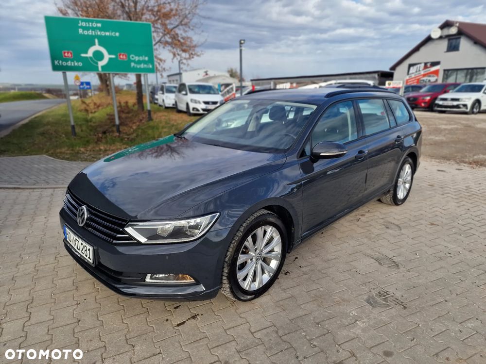 Volkswagen Passat Variant ver-variant-1-6-tdi-bluemotion-technology-dsg-comfortline - 4