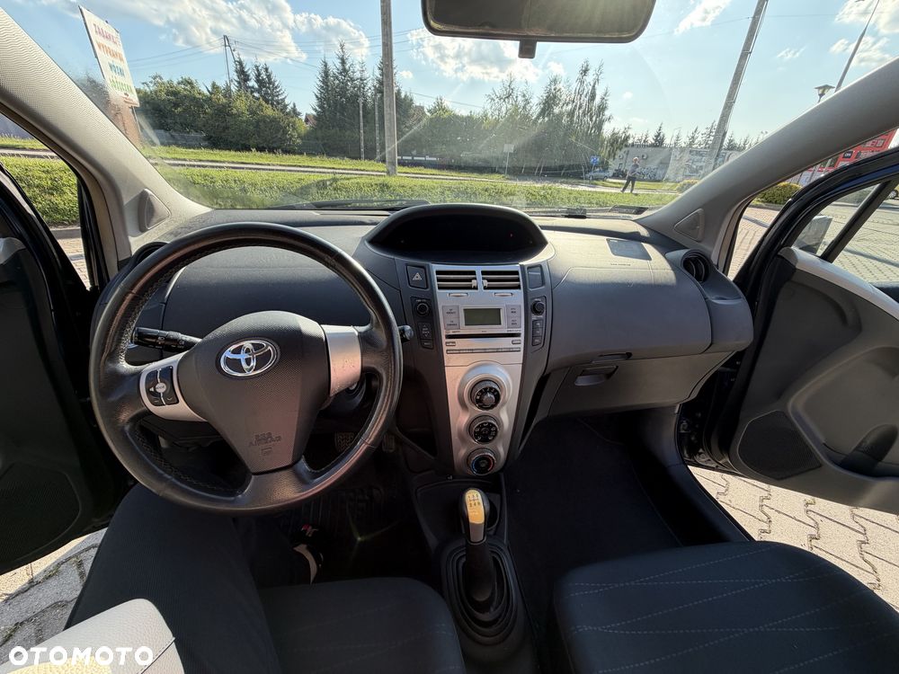 Toyota Yaris - 5