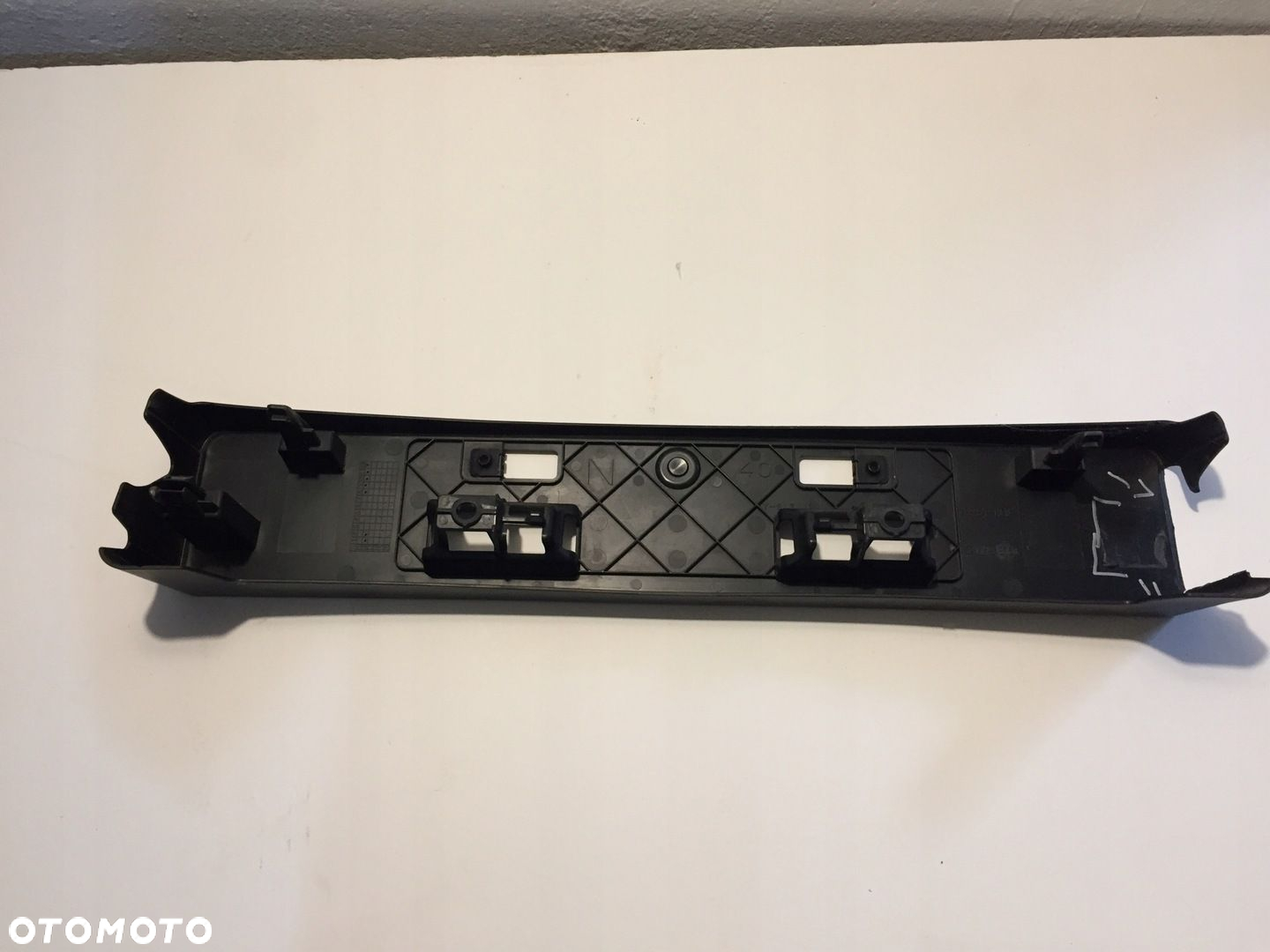 LEXUS RX350 RX450 16-18 PODSTAWA RAMKA POD TABLICE REJESTRACYJNA - 2