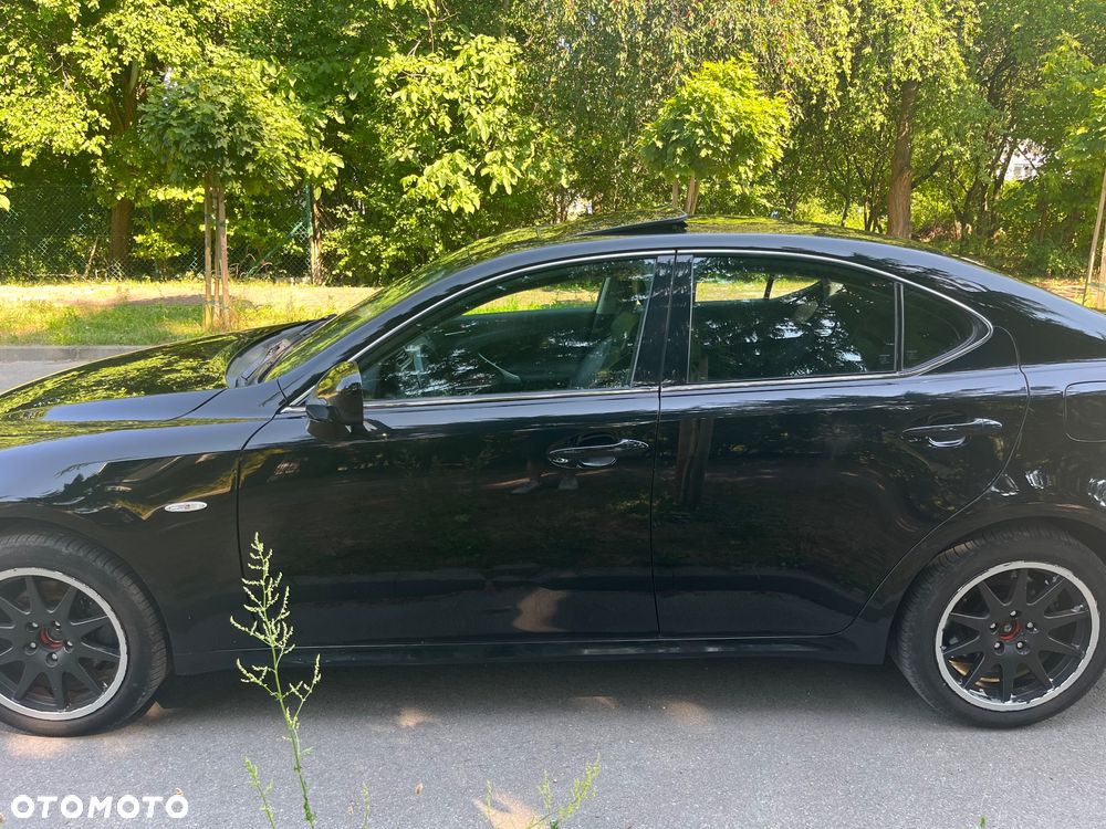 Lexus IS 220d Luxury Line - 12
