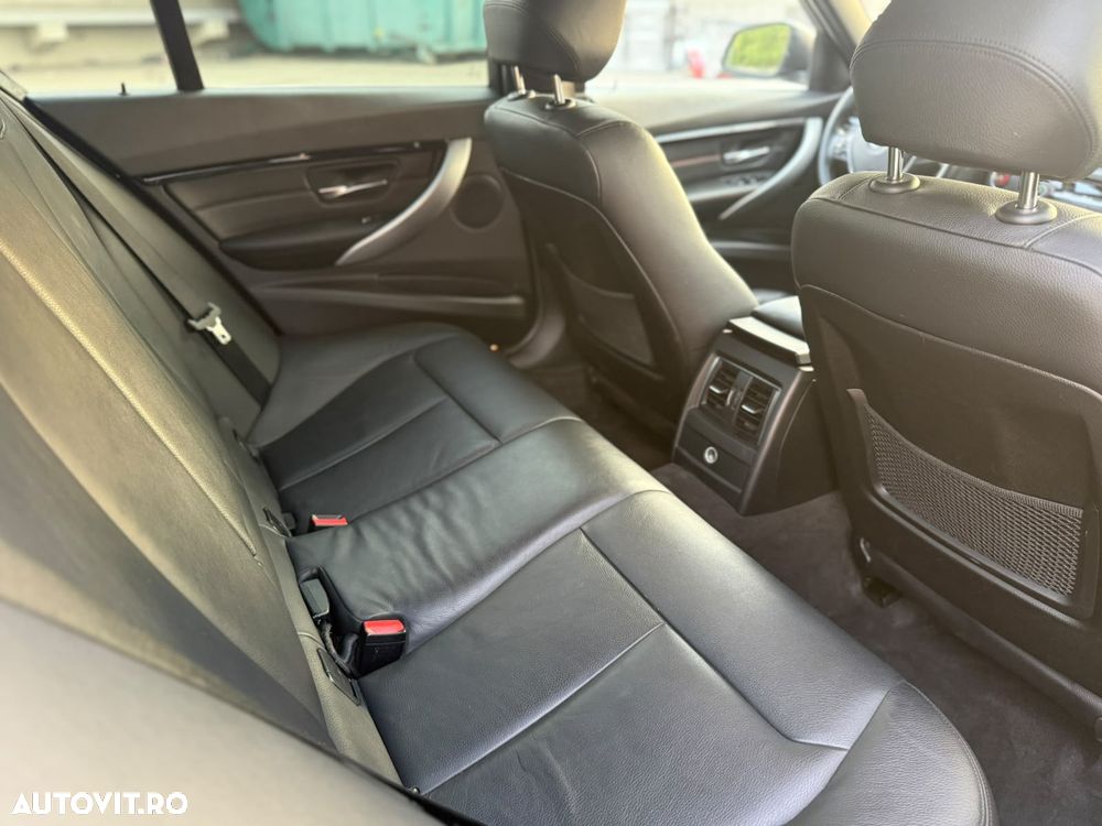 BMW Seria 3 318d Aut. Luxury Line - 14