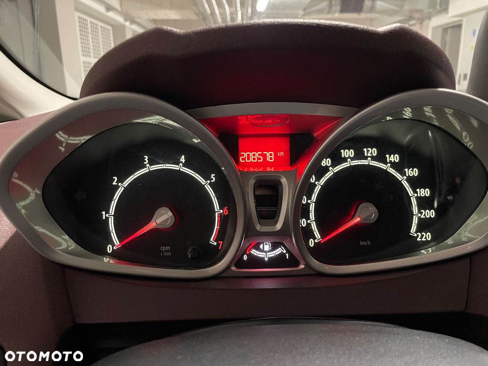 Ford Fiesta 1.25 Titanium - 12