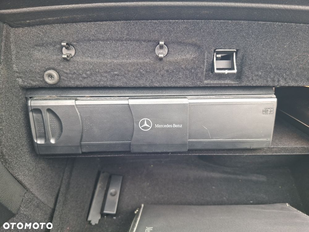 Mercedes-Benz CLK 280 7G-TRONIC Avantgarde - 36