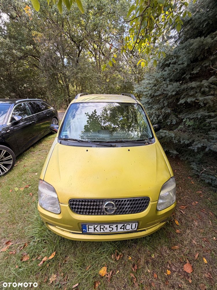 Opel Agila 1.0 - 2
