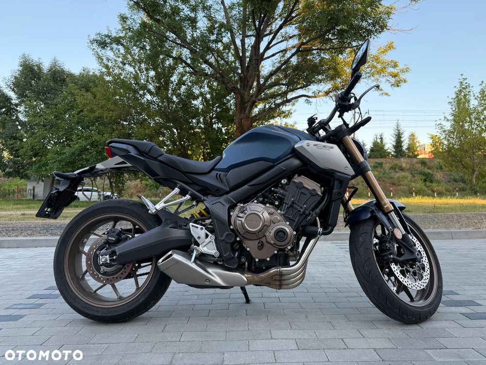 Honda CB - 2