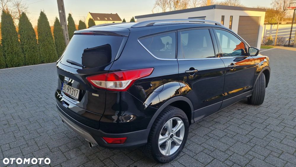 Ford Kuga 1.5 EcoBoost 2x4 Titanium - 25
