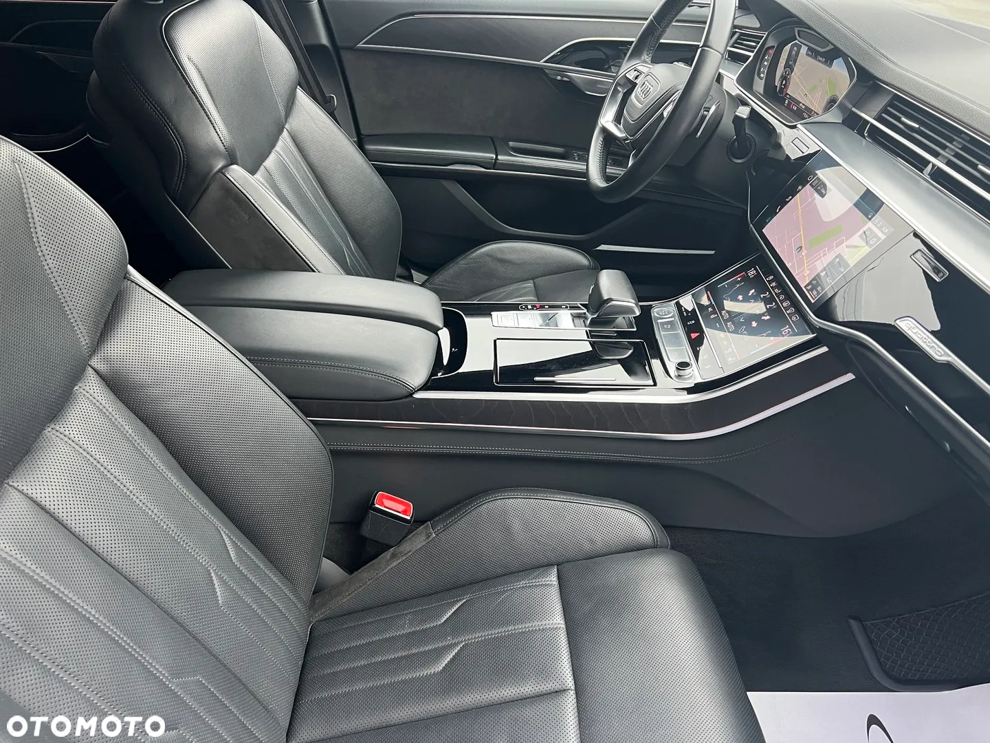 Audi A8 - 32