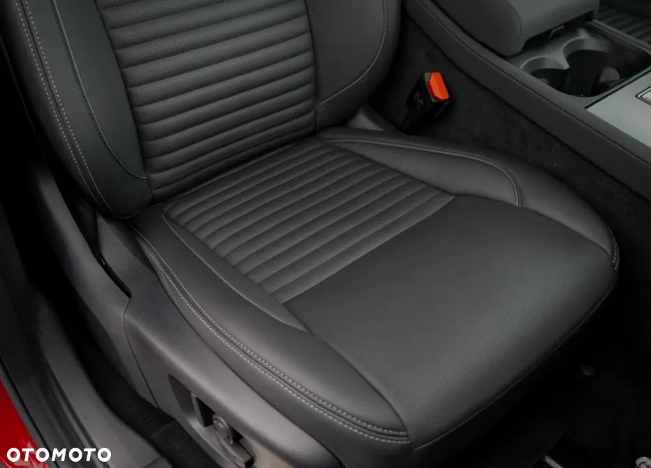 Land Rover Discovery Sport - 26