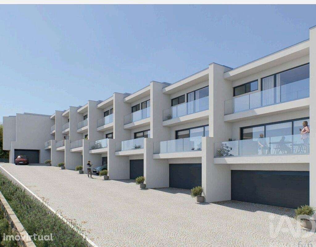 Casa / Villa T3 em Gondomar (São Cosme), Valbom e Jovim de 147,00 m2 - Grande imagem: 3/5