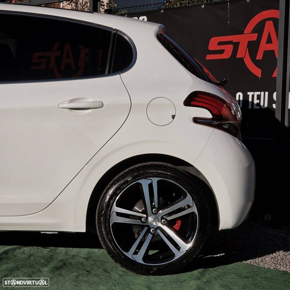 Peugeot 208 1.6 BlueHDi GT Line - 21
