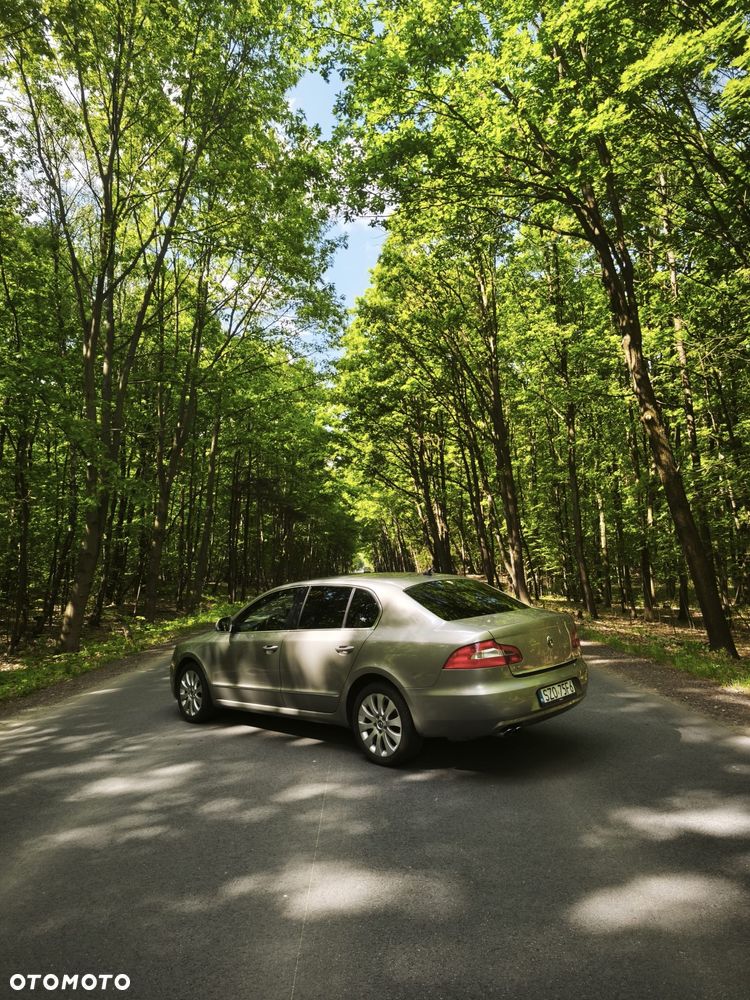 Skoda Superb 2.0 TDI 4x4 Elegance - 12