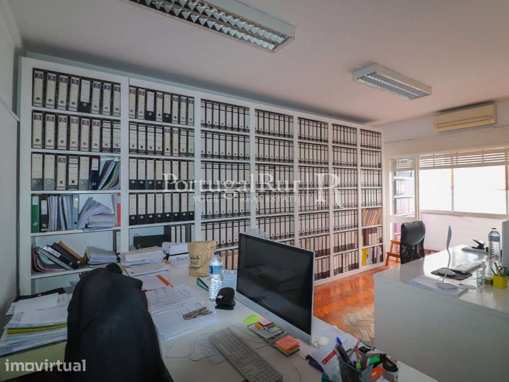 Apartamento T3 das Avenidas Novas - Grande imagem: 3/29