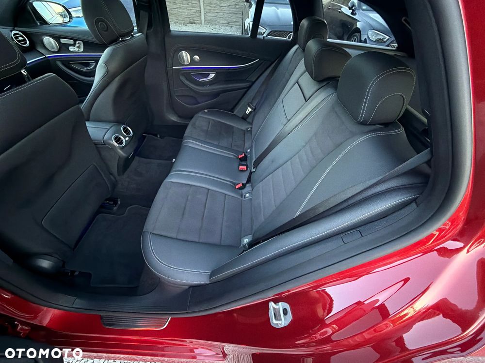 Mercedes-Benz Klasa E 300 de PHEV 4-Matic AMG 9G-Tronic - 32