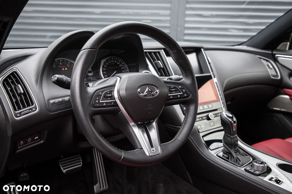 Infiniti Q60 2.0t Sport Tech - 11