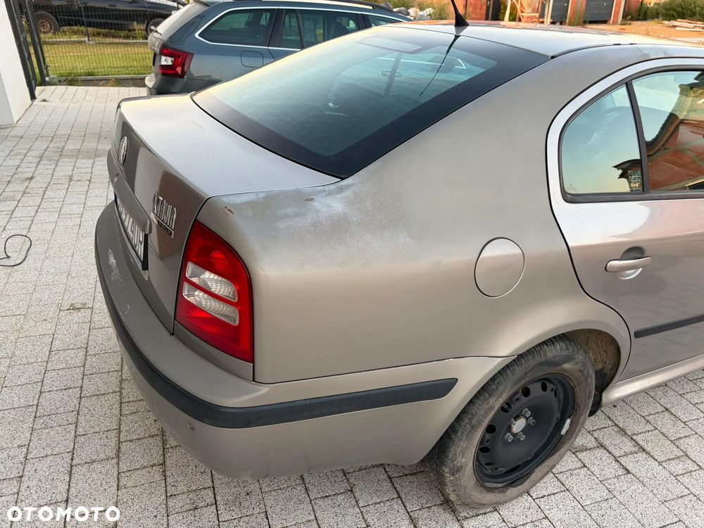 Skoda Octavia 1.6 Tour - 6