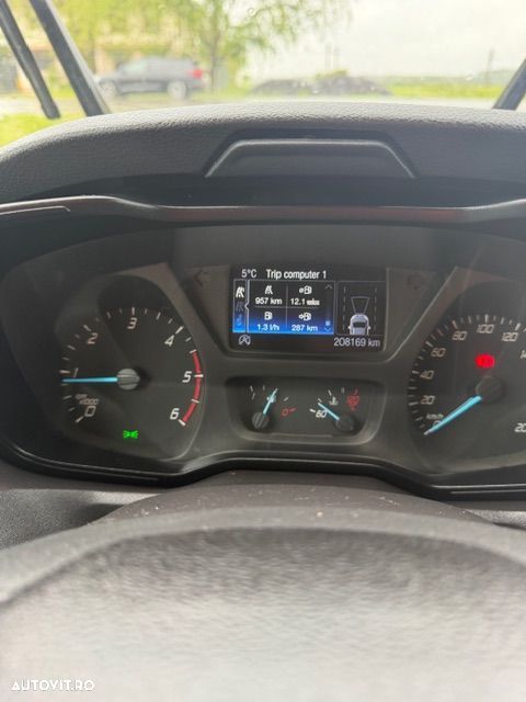 Ford TRANSIT - 11