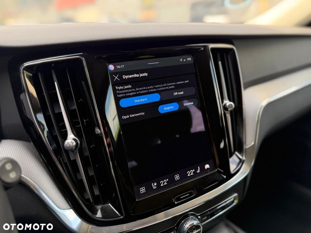 Volvo V60 Cross Country B4 D AWD Geartronic - 26