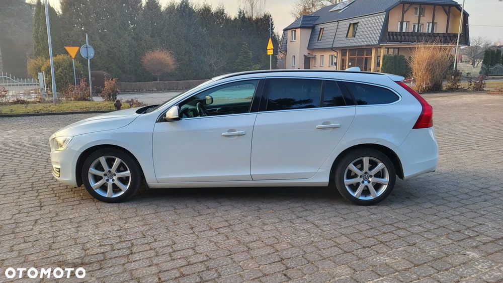 Volvo V60 D4 Summum - 6