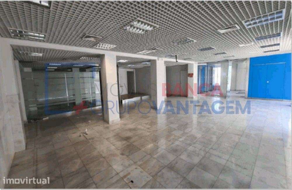 Loja/Escritório de Grande Dimensão em Vagos | 426 m² | Ideal para ... - Grande imagem: 2/6