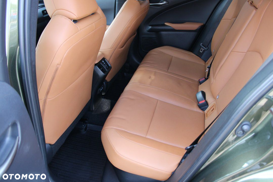 Lexus UX - 22