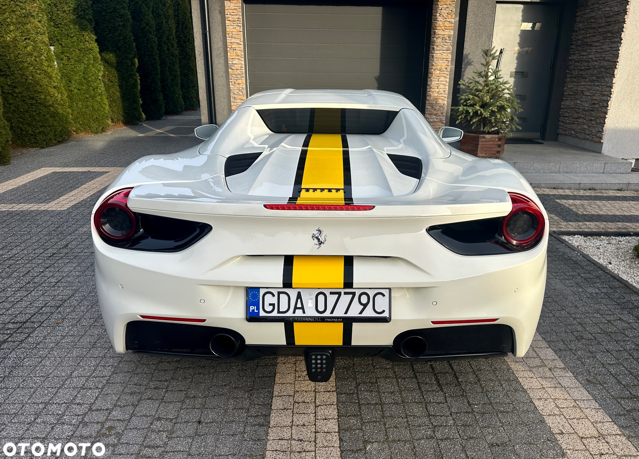 Ferrari 488 - 4