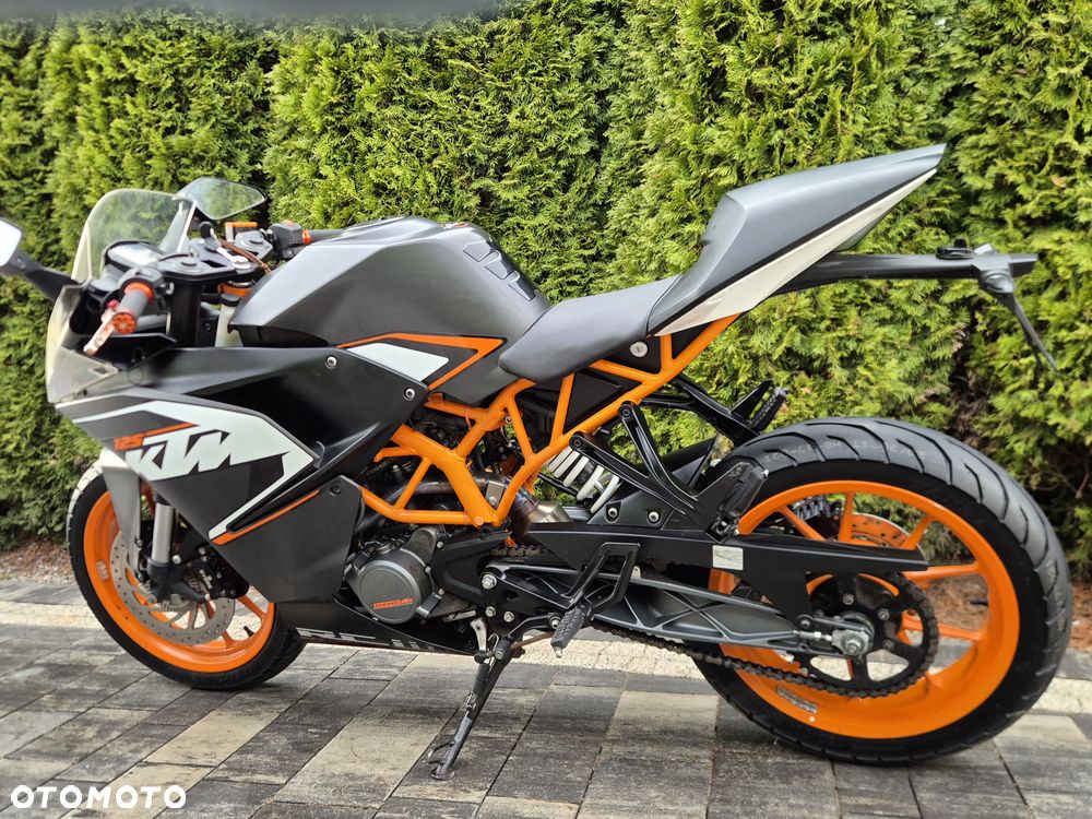 KTM RC 125 - 7