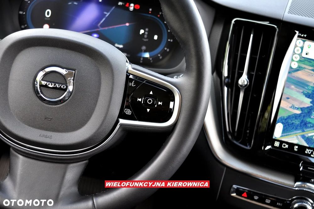 Volvo XC 60 B5 B AWD Plus Dark - 28
