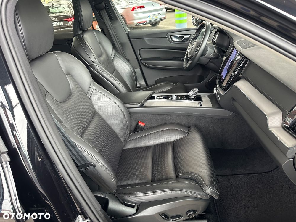 Volvo XC 60 - 32