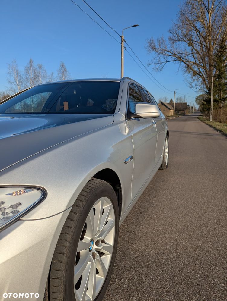 BMW Seria 5 520d - 23