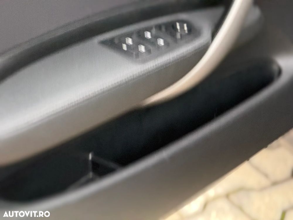 BMW Seria 1 118d - 13