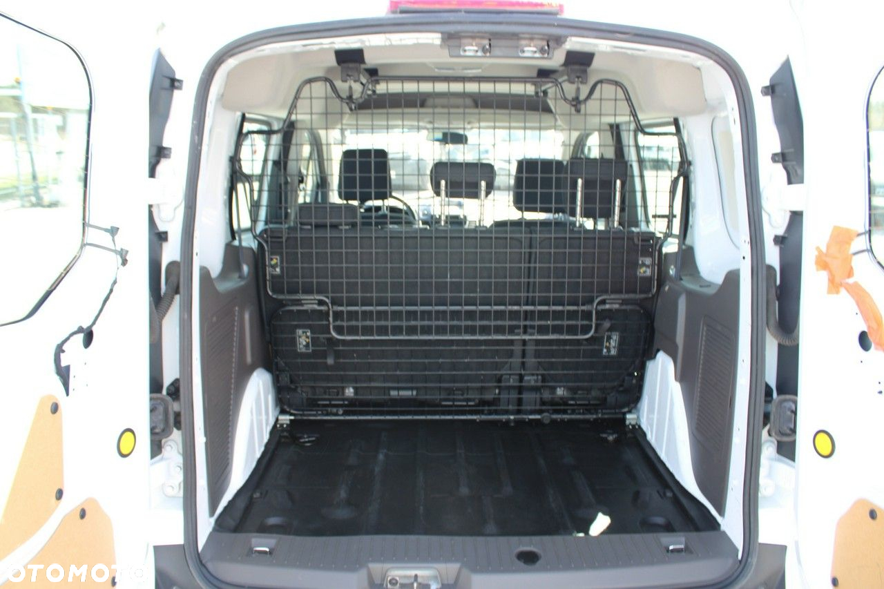 Ford Transit Connect - 25