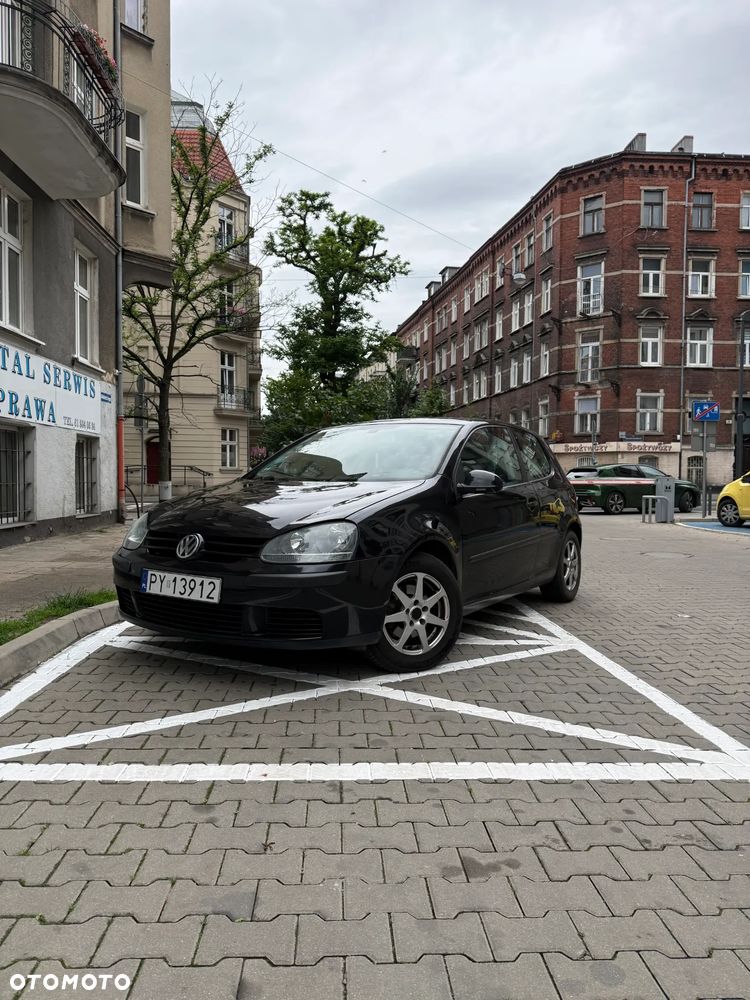 Volkswagen Golf 1.6 FSI Comfortline - 1
