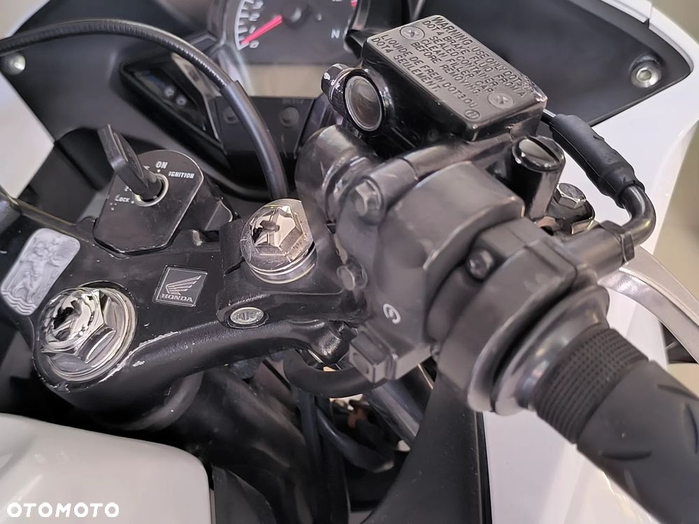 Honda CBR - 15