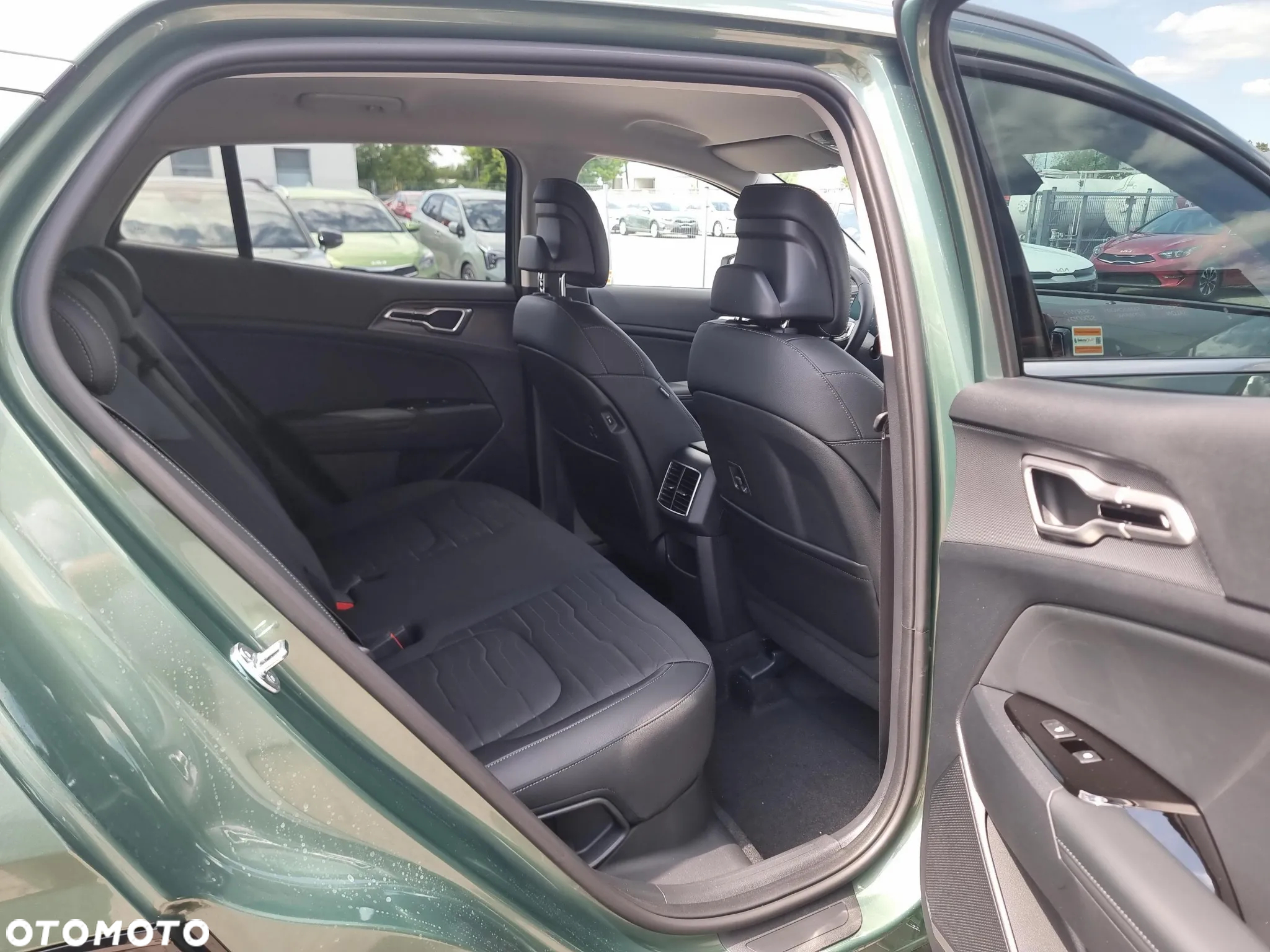 Kia Sportage 1.6 T-GDI HEV Business Line 4WD - 12
