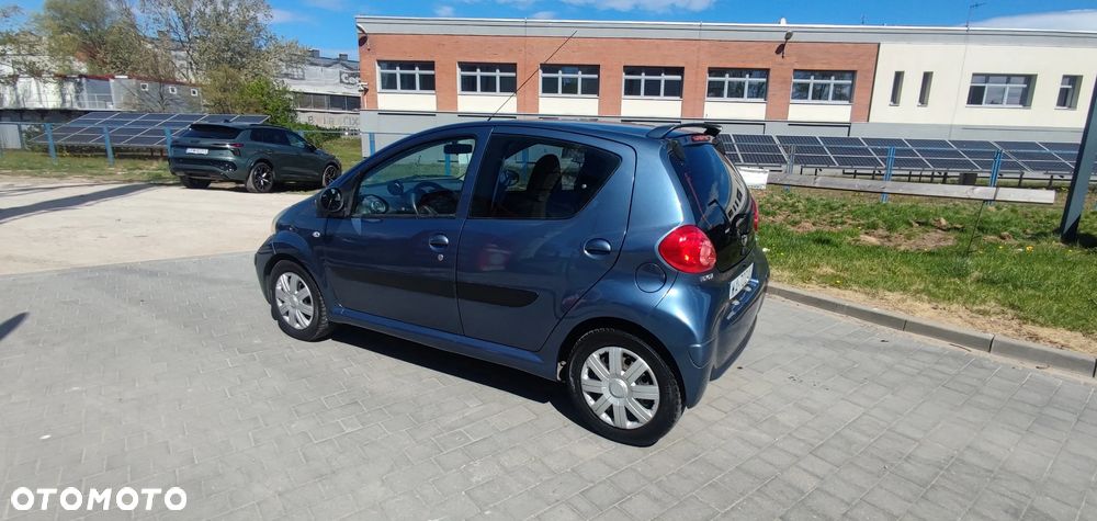 Toyota Aygo 1.0 VVT-i Sol EU5 - 6