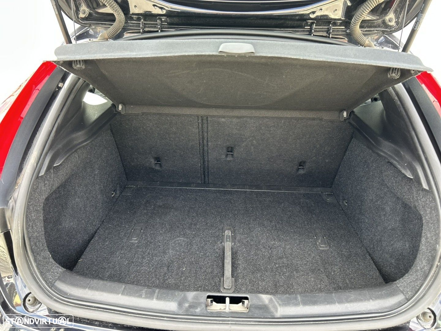 Volvo V40 2.0 D3 Momentum - 16