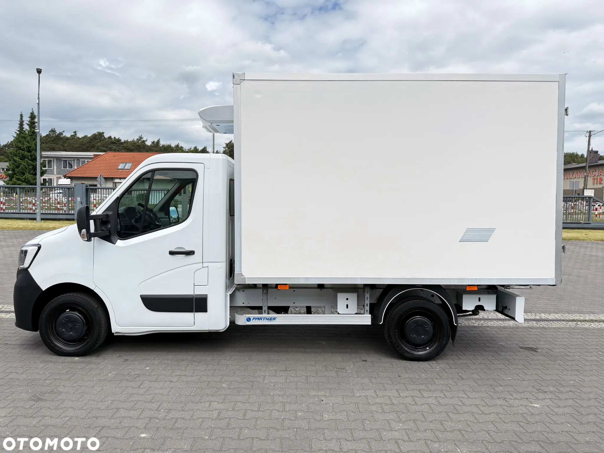 Renault Master 145 DCI Kontener 3x Drzwi 230V Chłodnia/Mroźnia do -12, Salon PL, Jeden Właściciel - 2