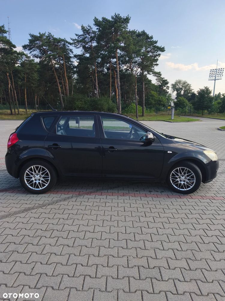 Kia Ceed 1.6 Comfort + - 7