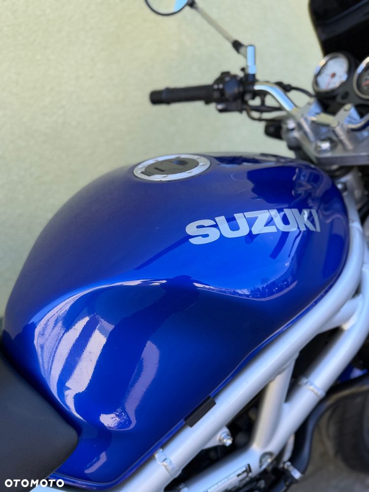 Suzuki SV - 16