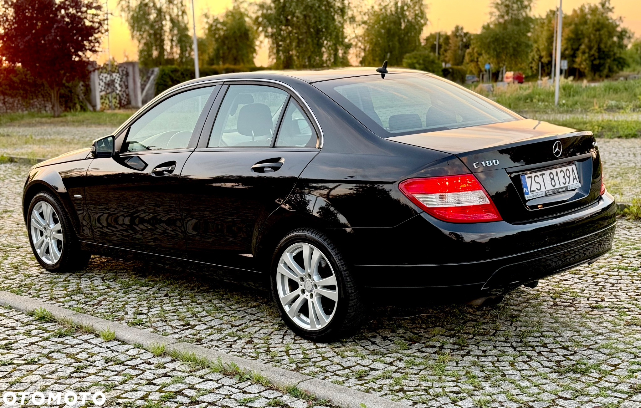 Mercedes-Benz Klasa C 180 T CGI Automatik BlueEFFICIENCY Avantgarde - 5