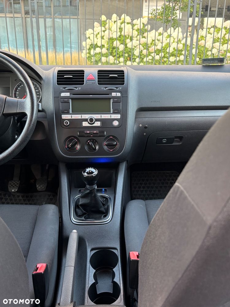 Volkswagen Golf V 1.9 TDI Comfortline - 5