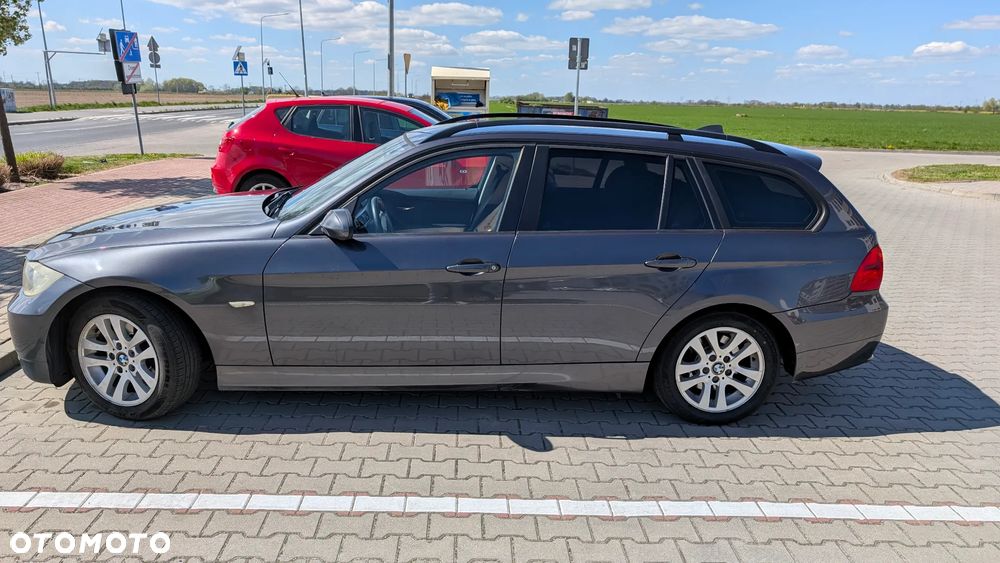 BMW Seria 3 318d DPF - 6