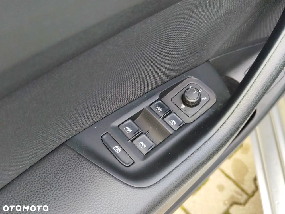 Volkswagen Passat 1.4 TSI BMT Trendline - 13